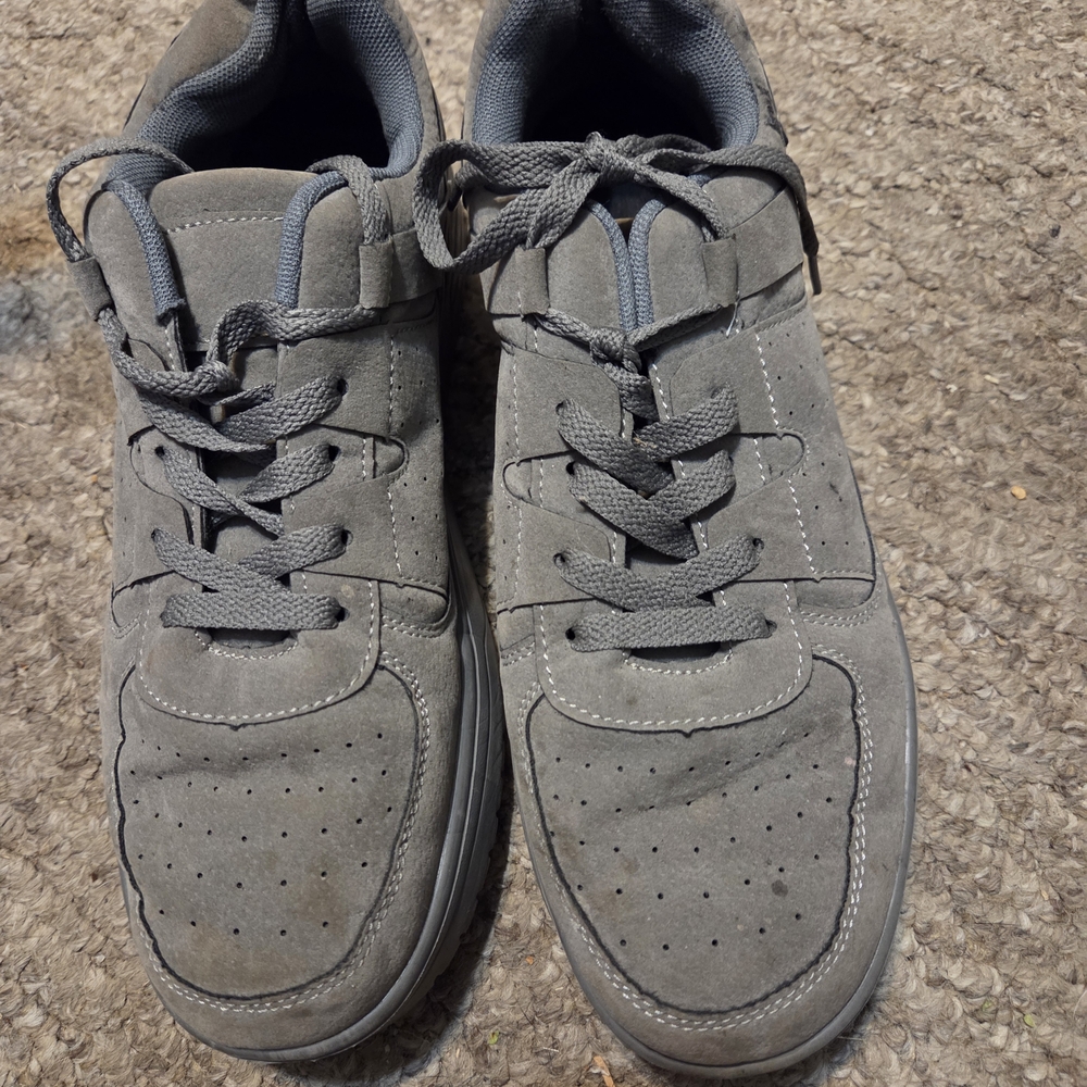 Men's Gray Athletic Shoes